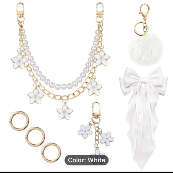 Fashion Jewelry Accessories - Dress your bag up White Floral Charm Set